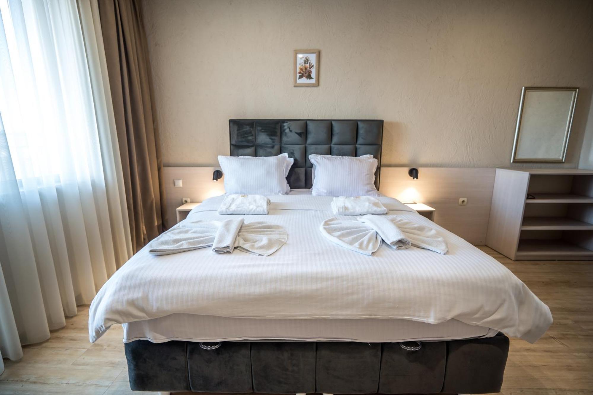Hotel Royal Bath Banya  Esterno foto